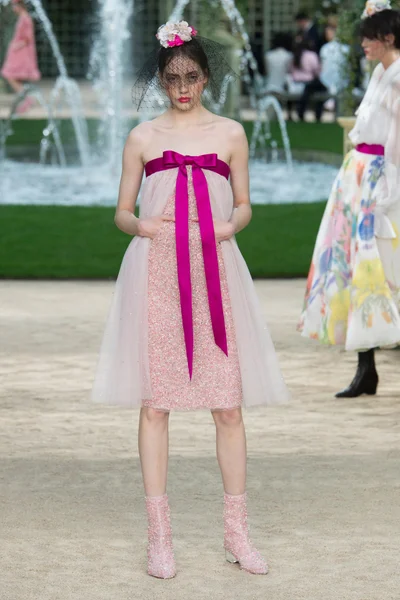 Look 32